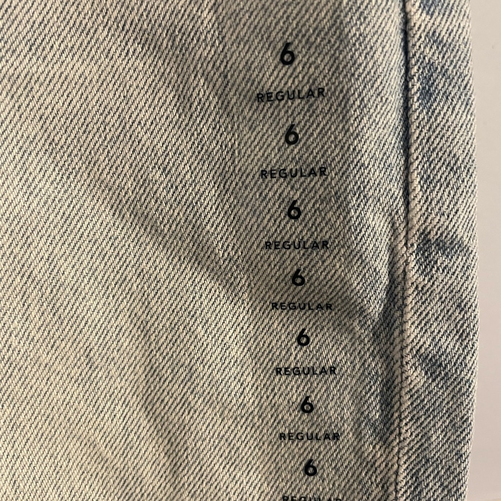 American Eagle Super High-Rise Baggy Straight Jeans Size 6 regular - Picture 4 of 5
